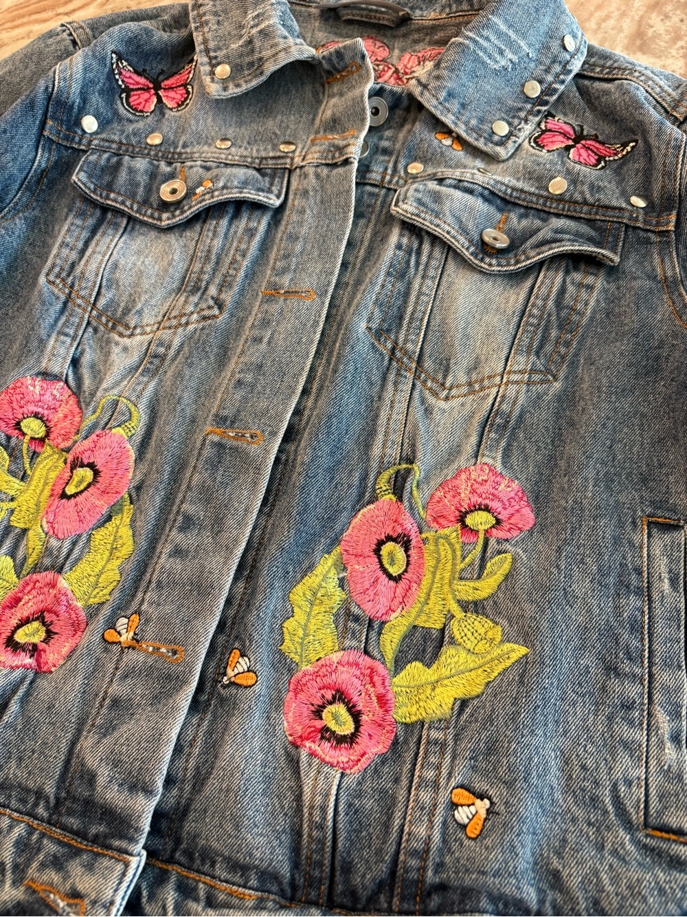 Festival Denim Jean Jacket Full Embroidered Flower Bees Studs Medium - Picture 3 of 15